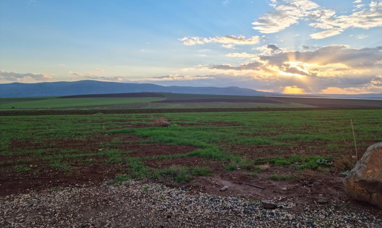 בית מתוק במושב Moledet Exterior foto